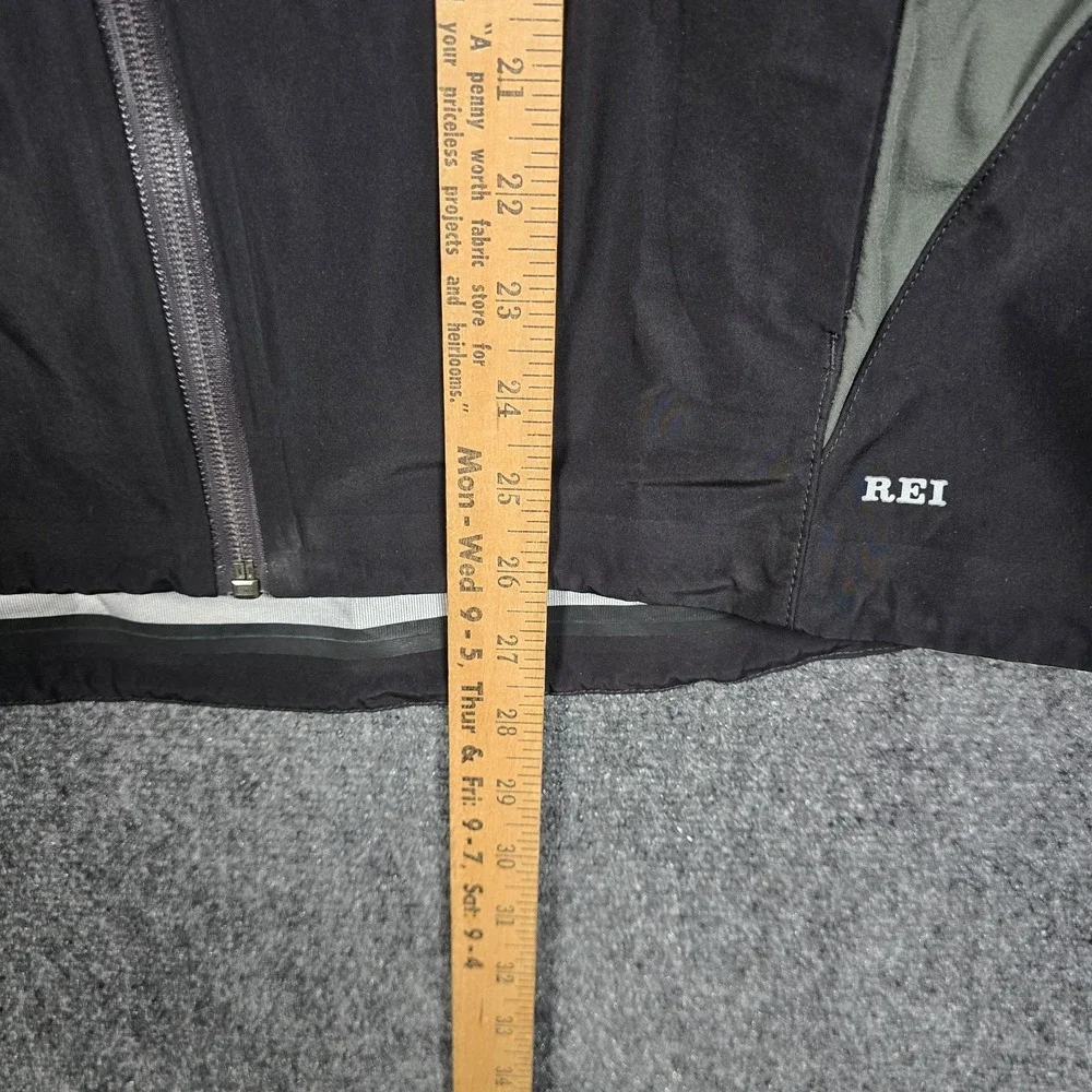 REI Jacket Mens Medium Black OXT eVent Waterproof Shell Windbreaker Rain